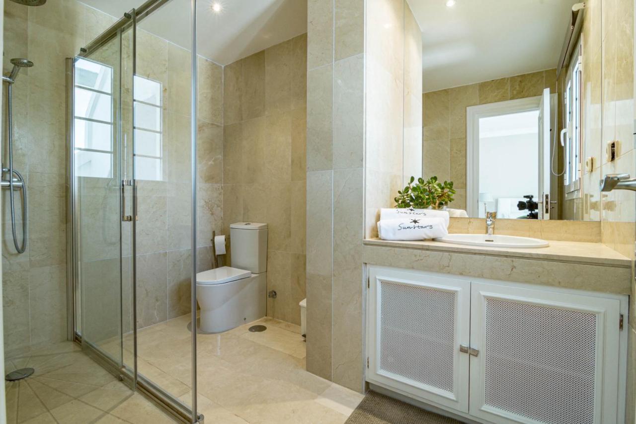 Captivating Coastal Townhouse In Aloha Pueblo With Amazing Mountain Views Holiday home