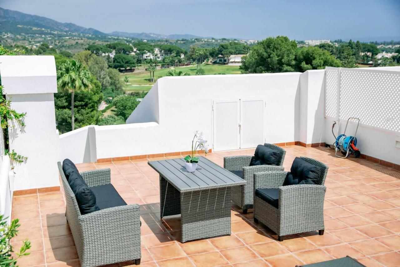 Captivating Coastal Townhouse In Aloha Pueblo With Amazing Mountain Views * Marbella