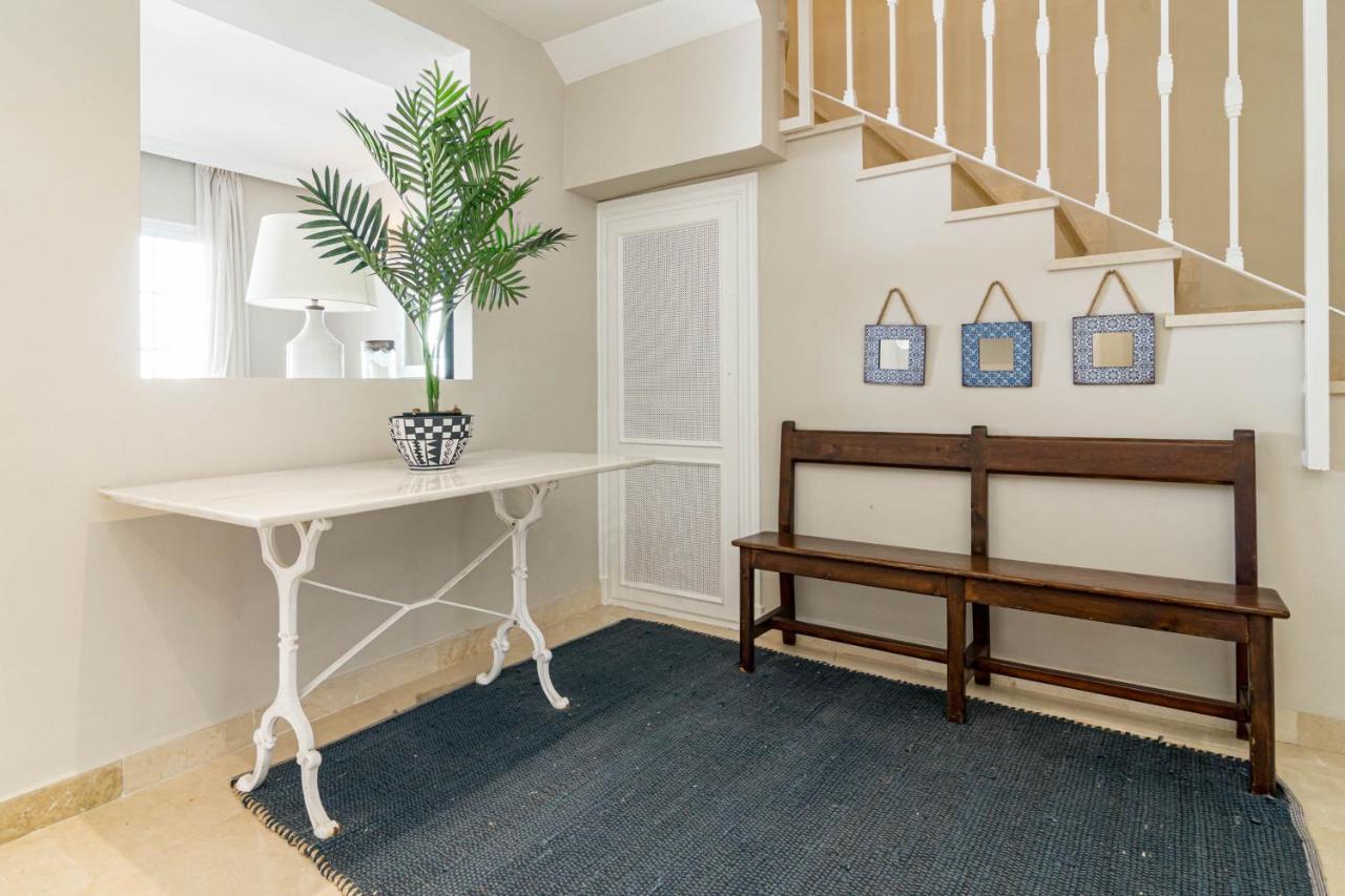 Holiday home Captivating Coastal Townhouse In Aloha Pueblo With Amazing Mountain Views