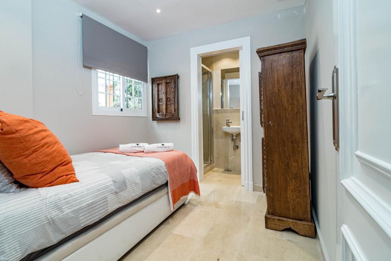 Captivating Coastal Townhouse In Aloha Pueblo With Amazing Mountain Views Holiday home Marbella