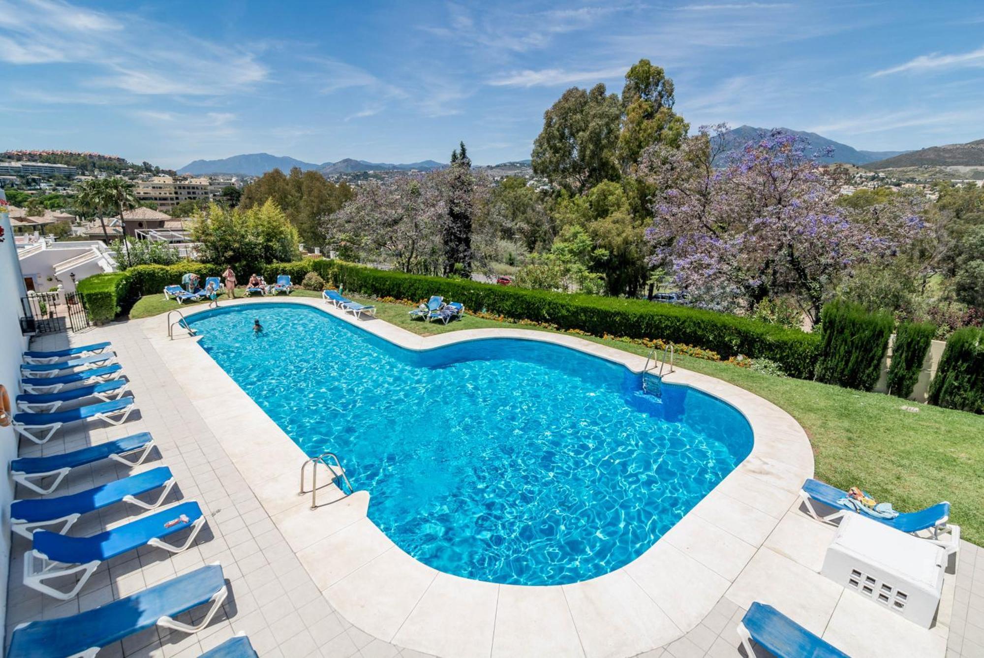 Captivating Coastal Townhouse In Aloha Pueblo With Amazing Mountain Views Holiday home *